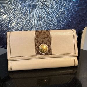 Coach Y2K Vintage Tri Fold Hampton Wallet White w/ Insignia & Tattersol